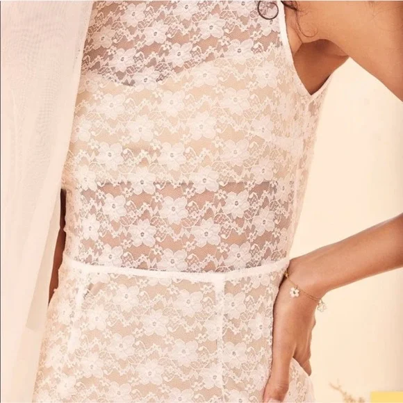 Lulus White Lace Mock Neck Midi Dress White Size L - Picture 3 of 10